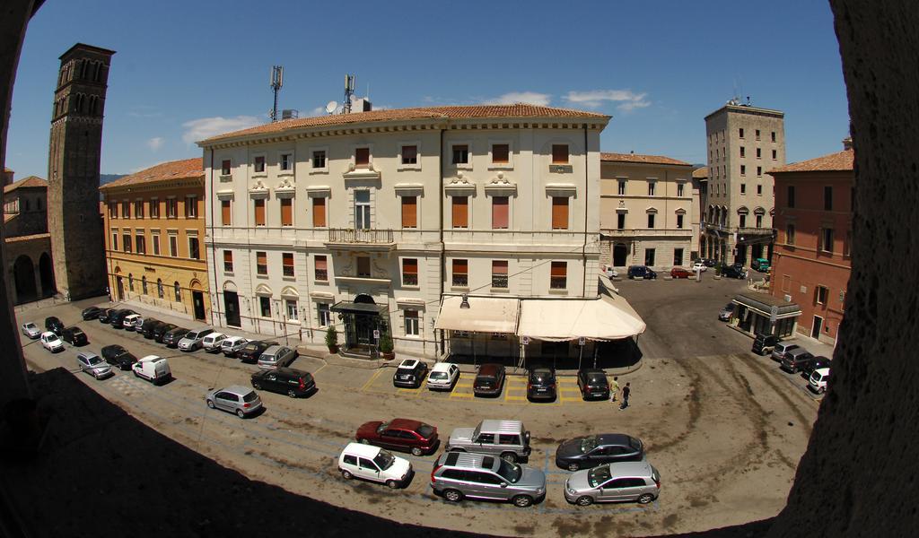 Grande Albergo Quattro Stagioni Rieti Luaran gambar