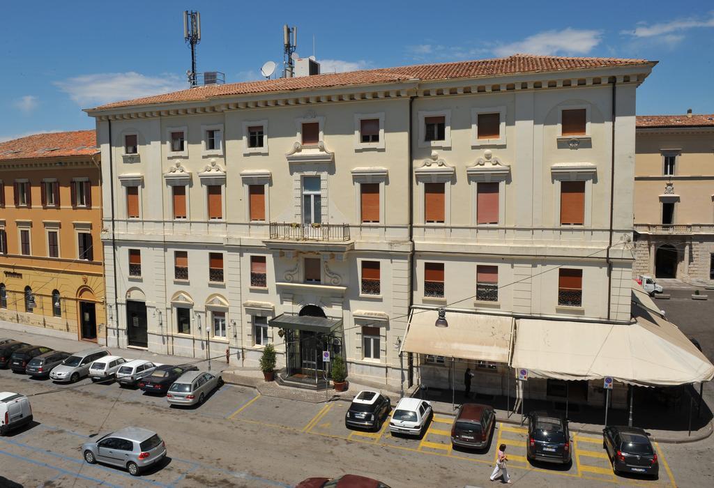 Grande Albergo Quattro Stagioni Rieti Luaran gambar