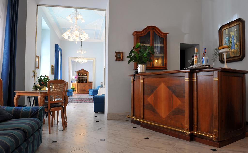 Grande Albergo Quattro Stagioni Rieti Luaran gambar