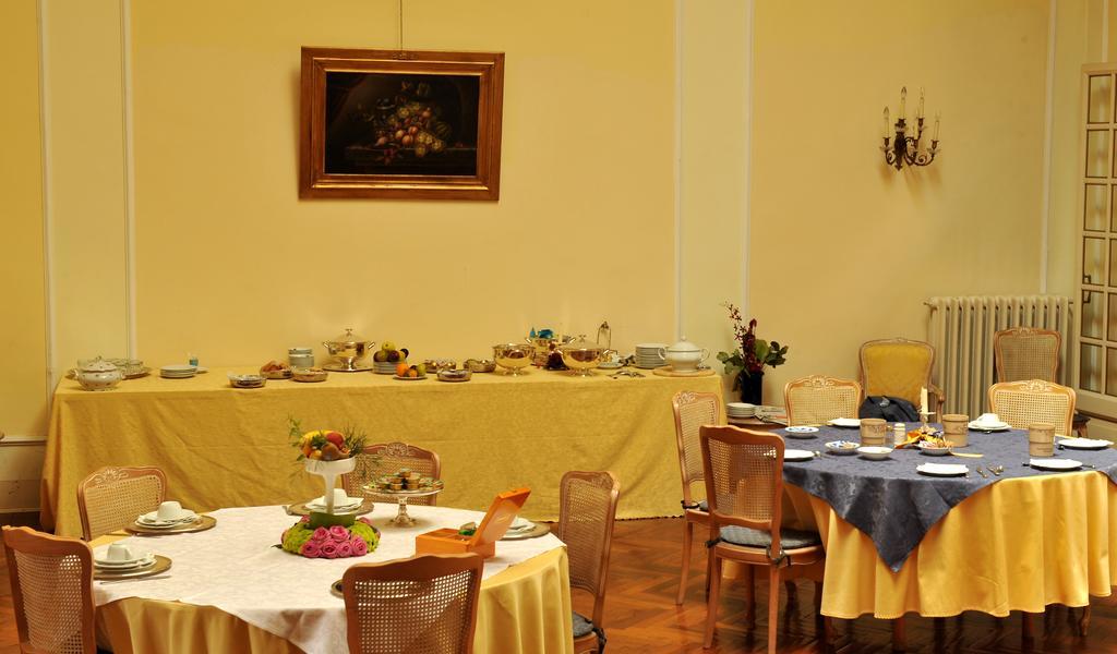 Grande Albergo Quattro Stagioni Rieti Luaran gambar