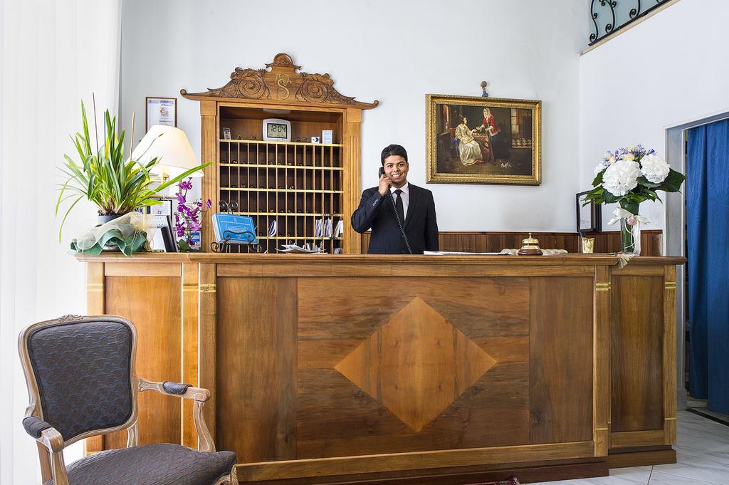 Grande Albergo Quattro Stagioni Rieti Luaran gambar