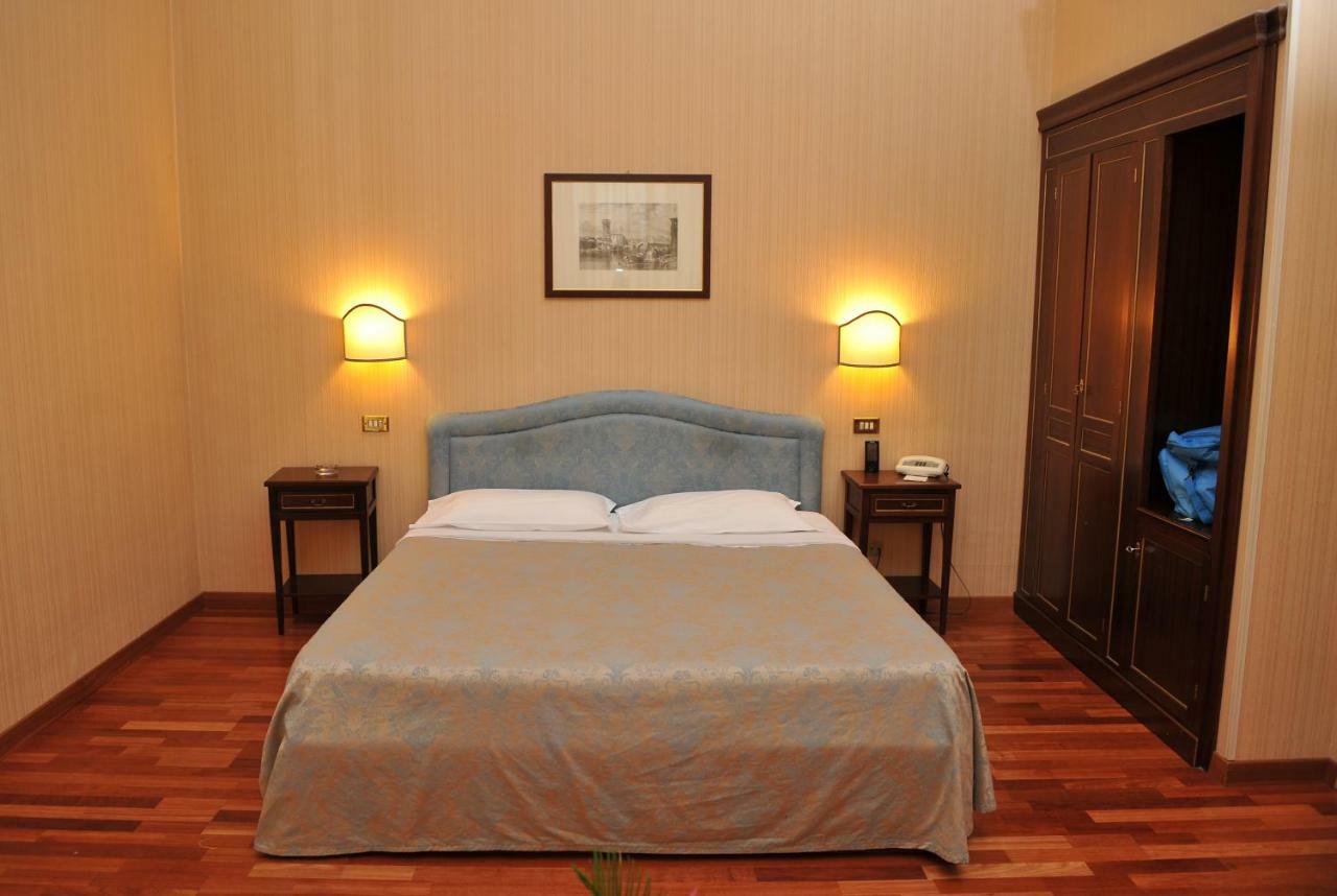 Grande Albergo Quattro Stagioni Rieti Luaran gambar
